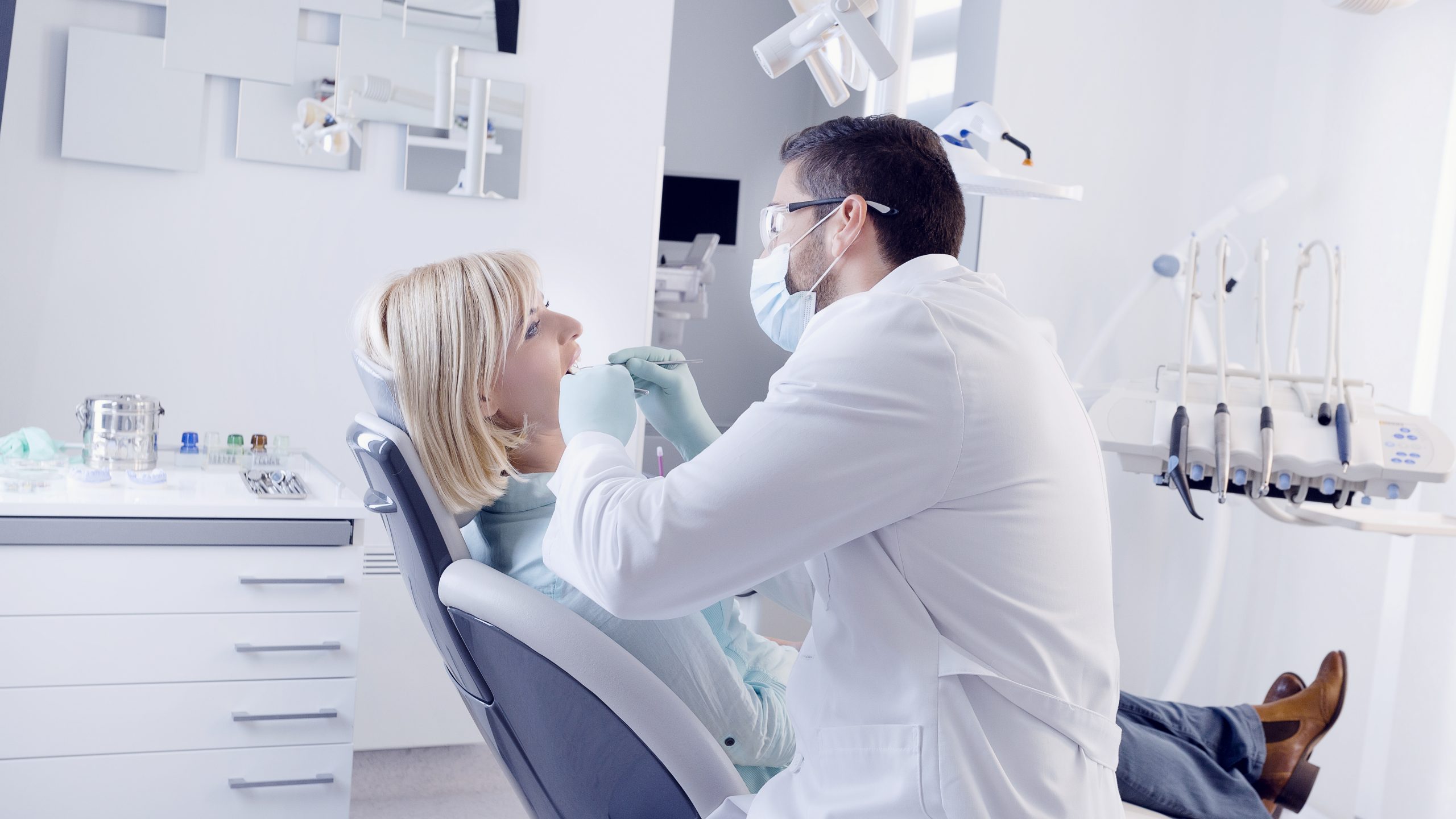 Dentist in Paris, TN